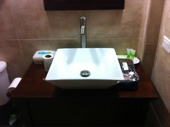 Rainbow Hotel Caye Caulker Esterno foto